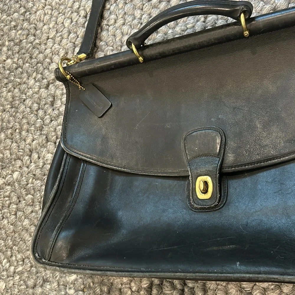 Coach Vintage Lexington Black Gold Genuine Leather Briefcase Bag Unisex